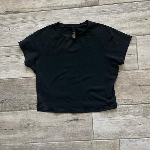 Skims new vintage cropped raglan t-shirt- size M - Picture 2 of 3